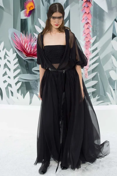 Look 33